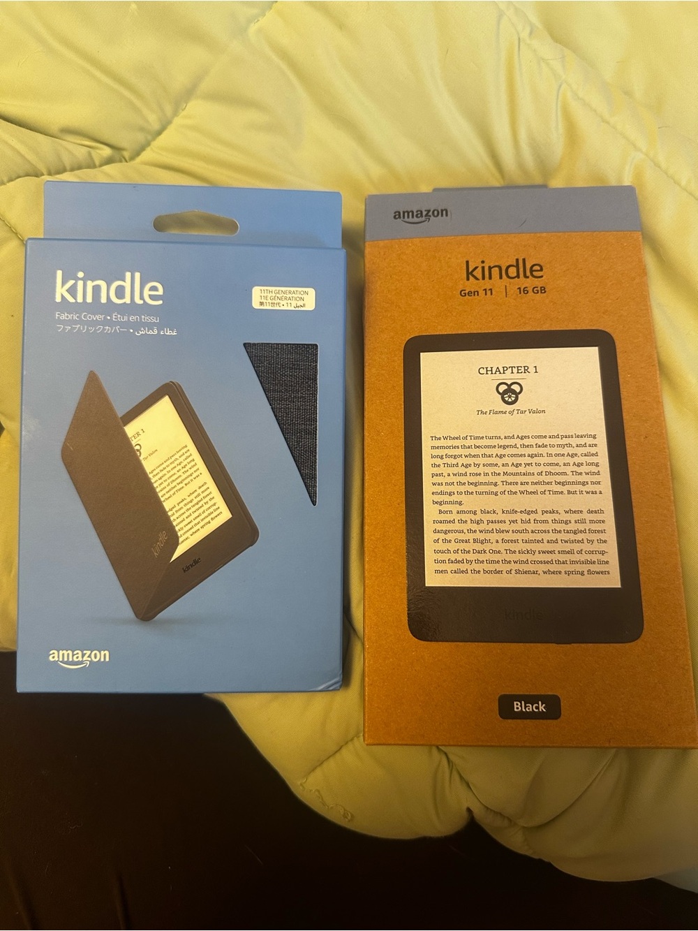 Black Amazon Kindle Gen 11 16GB with Blue Fabric Cover